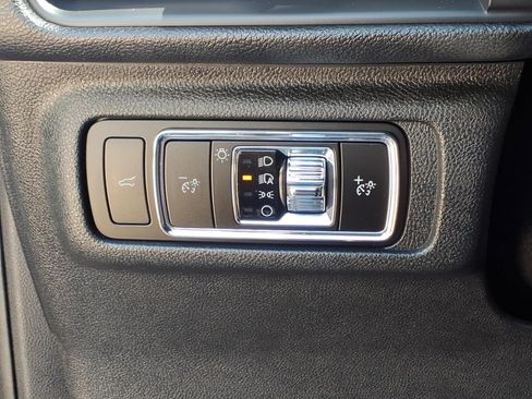 Certified 2024 Lincoln Corsair AWD w/ Equipment Group 101A image 21