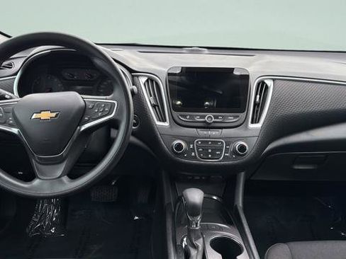 Used 2024 Chevrolet Malibu LT FWD image 19