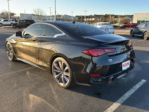 Used 2022 INFINITI Q60 Red Sport 400 w/ Carbon Fiber Package image 3