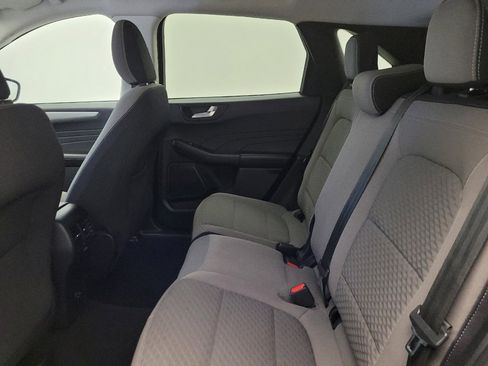 Used 2021 Ford Escape SE image 18