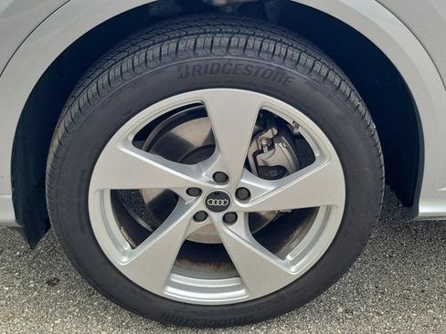 Certified 2025 Audi Q5 Premium w/ Premium Plus AWD/4WD image 9