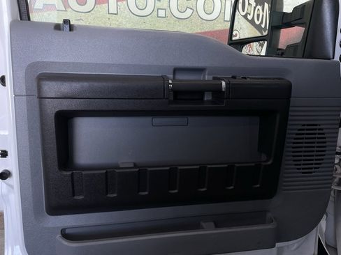 Used 2015 Ford F550 XL w/ Power Equipment Group image 19