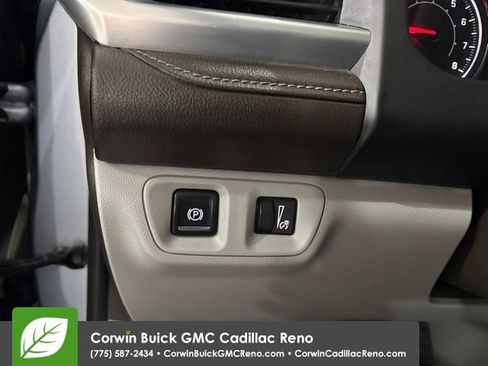 Used 2017 GMC Acadia SLT FWD image 33