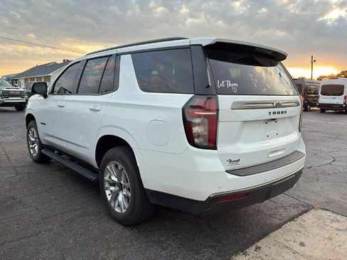 Used 2022 Chevrolet Tahoe Z71 w/ Luxury Package AWD/4WD image 4
