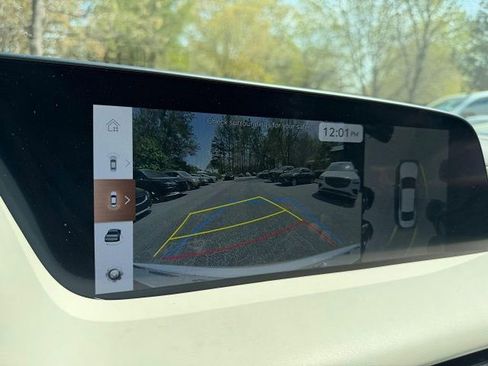 Used 2025 Genesis G90 3.5T image 12