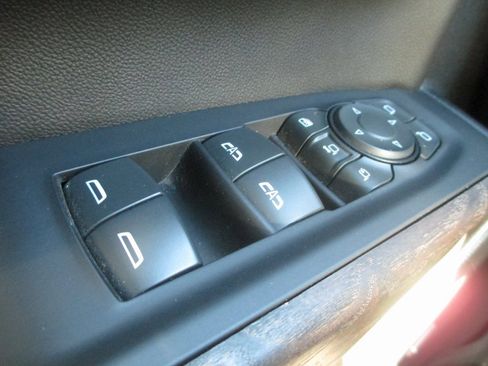 Used 2022 GMC Sierra 3500 Denali w/ Denali Ultimate Package image 29