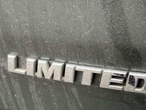 Used 2018 Toyota Highlander Limited image 12