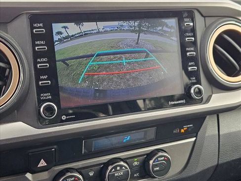 Used 2022 Toyota Tacoma SR5 w/ Technology Package image 9