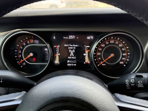 Used 2019 Jeep Wrangler Unlimited Sport S AWD/4WD image 27