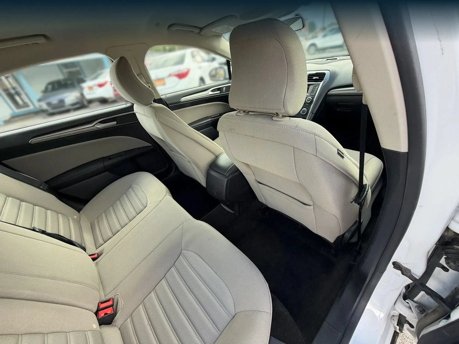 Used 2018 Ford Fusion S FWD image 19