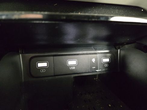 Certified 2023 Kia Sorento SX Prestige image 28