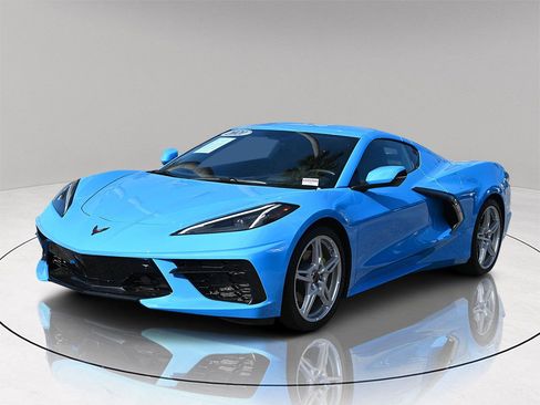 Used 2021 Chevrolet Corvette Stingray Preferred Cpe w/ 2LT image 3