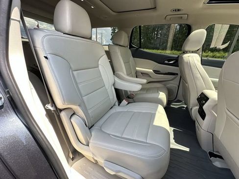 Certified 2022 GMC Acadia Denali w/ Denali Ultimate Package FWD image 27