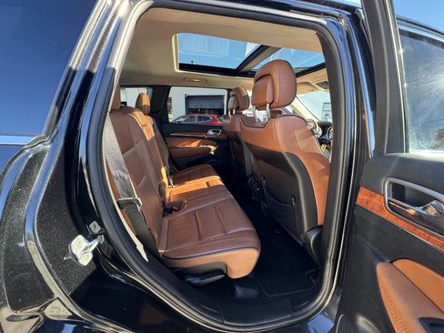 Used 2013 Jeep Grand Cherokee Overland image 56
