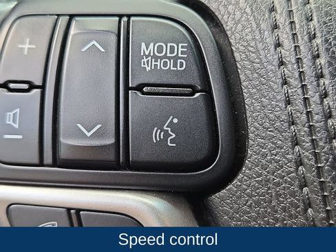 Used 2016 Toyota Highlander XLE AWD/4WD image 16