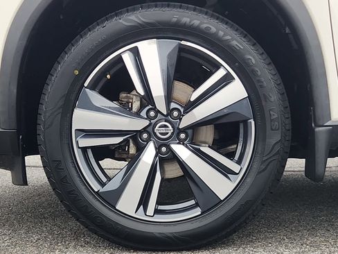 Used 2021 Nissan Rogue SL w/ Premium Package image 6