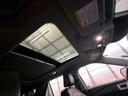 Certified 2022 Ford Explorer XLT w/ Equipment Group 202A image 21