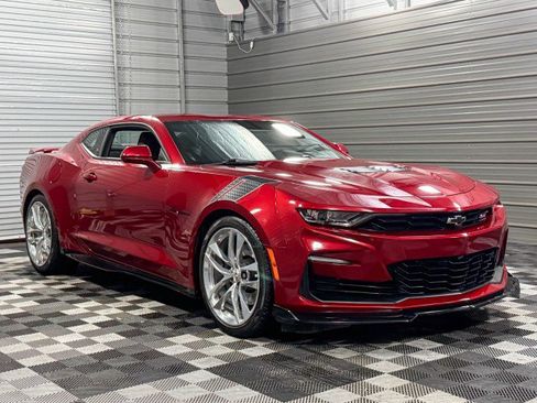 Used 2021 Chevrolet Camaro SS w/ Wild Cherry Design Package 1 image 4
