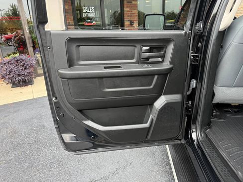 Used 2019 RAM 1500 Tradesman w/ Chrome Plus Package RWD image 19