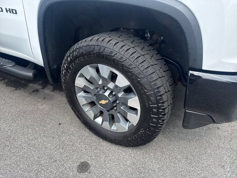 Used 2022 Chevrolet Silverado 2500 Custom w/ Gooseneck/5TH Wheel Package AWD/4WD image 4