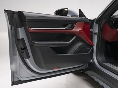 Used 2020 Porsche Taycan Turbo w/ Performance Package image 18