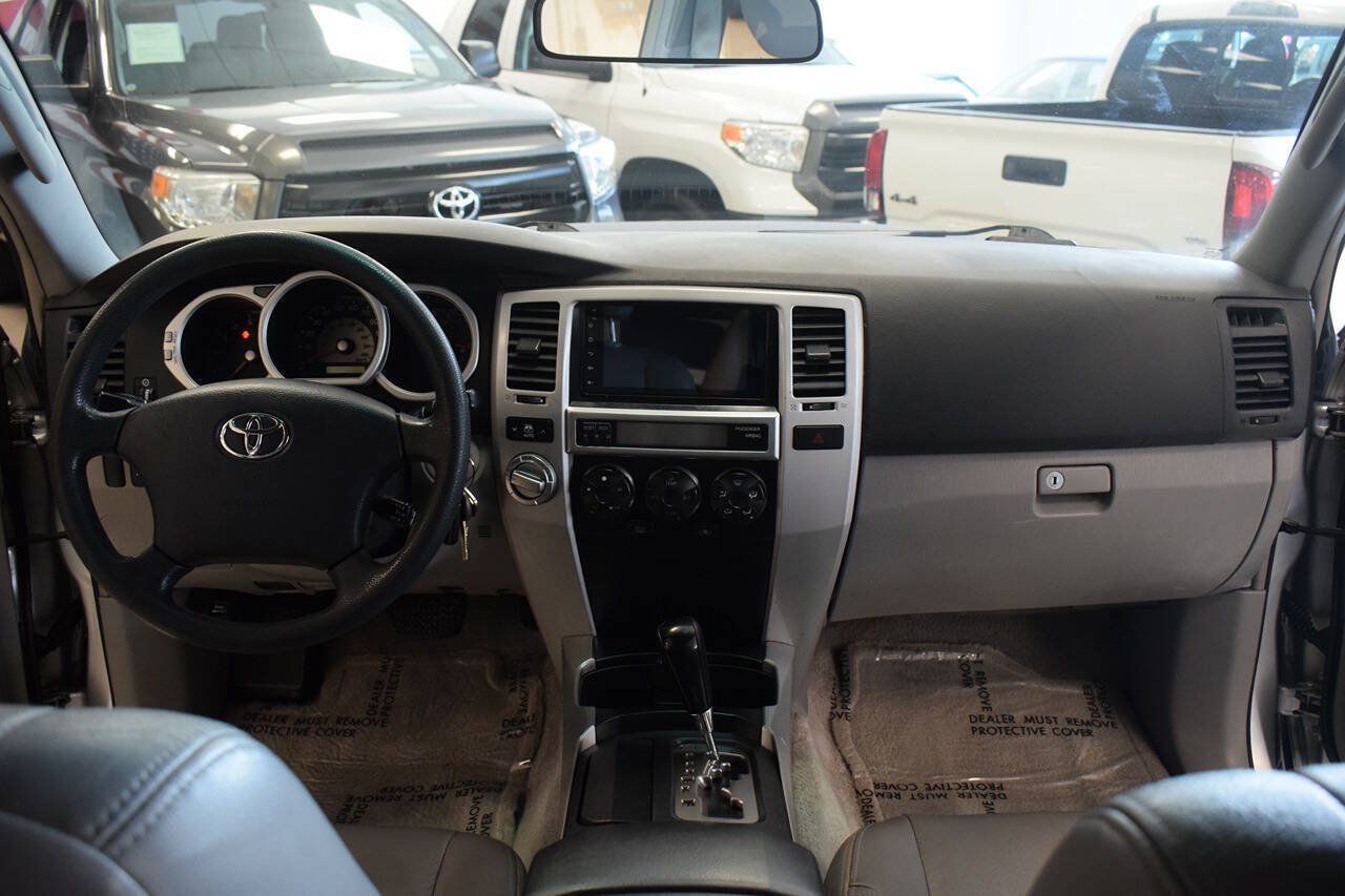 Used 2005 Toyota 4Runner Sport AWD/4WD image 18