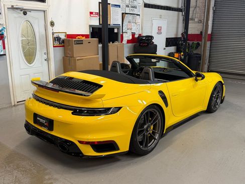 Used 2022 Porsche 911 Cabriolet AWD/4WD image 6