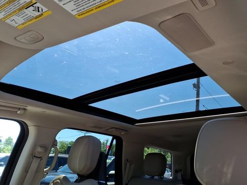 Certified 2024 Lincoln Navigator Reserve AWD/4WD image 19