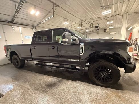 Used 2022 Ford F350 Lariat AWD/4WD image 5