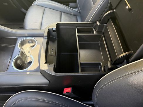 Used 2022 GMC Yukon SLT w/ SLT Premium Package image 37