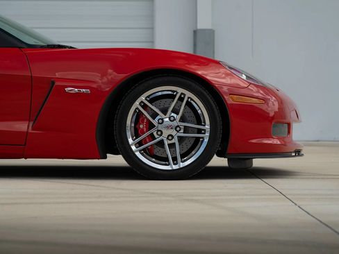 Used 2009 Chevrolet Corvette Z06 w/ Preferred Equipment Group RWD image 20