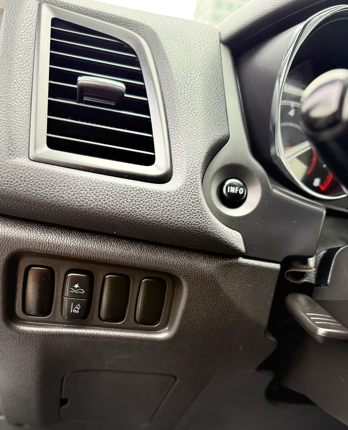 Used 2022 Mitsubishi Outlander Sport SE AWD/4WD image 21