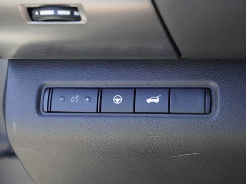 Used 2024 Nissan Pathfinder SL image 10