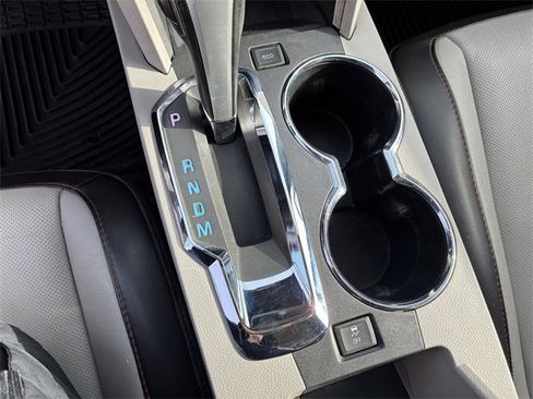 Used 2015 Chevrolet Equinox LTZ image 28