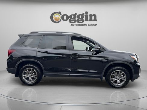 Certified 2024 Honda Passport TrailSport image 6