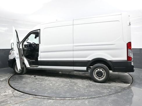 Used 2022 Ford Transit 250 Medium Roof w/ Load Area Protection Package image 38