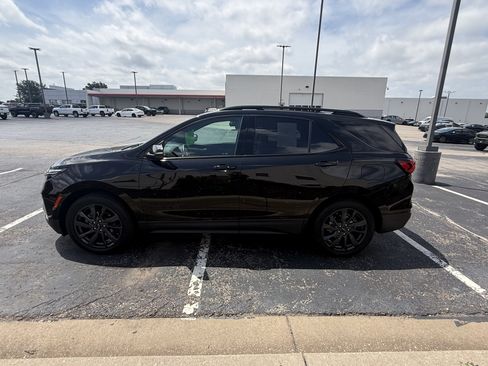 Used 2022 Chevrolet Equinox RS w/ RS Leather Package AWD/4WD image 19