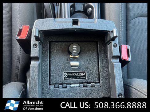 Used 2022 Jeep Gladiator Willys image 30