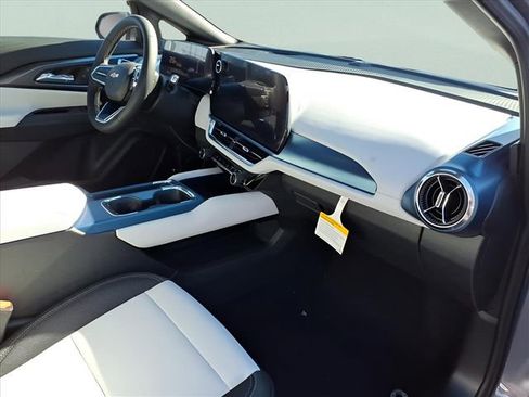 New 2026 Chevrolet Equinox EV LT image 13