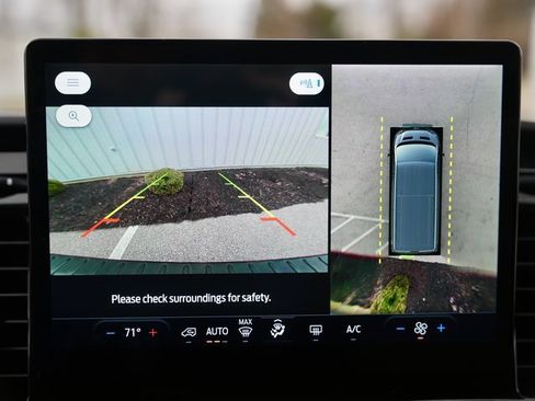 Used 2023 Ford Transit 350 XLT image 15