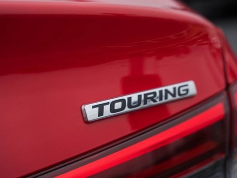 Used 2022 Honda Civic Touring image 9