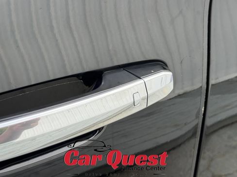 Used 2017 Cadillac Escalade Luxury RWD image 33