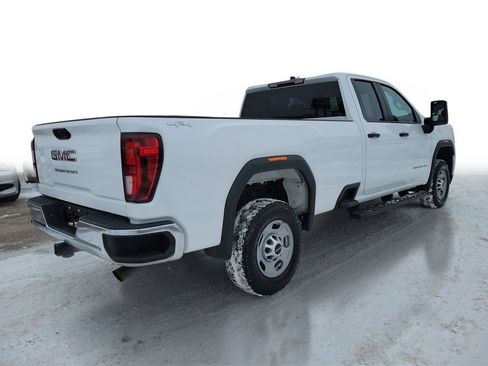 Used 2022 GMC Sierra 2500 Pro w/ Convenience Package image 4