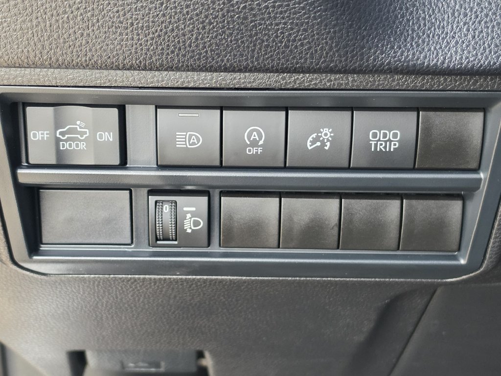 Used 2025 Toyota Tundra SR AWD/4WD image 24