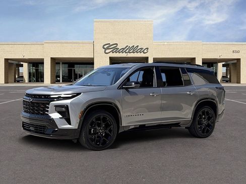 Used 2025 Chevrolet Traverse RS FWD image 33