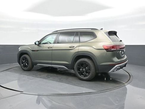 New 2026 Volkswagen Atlas Peak Edition image 5
