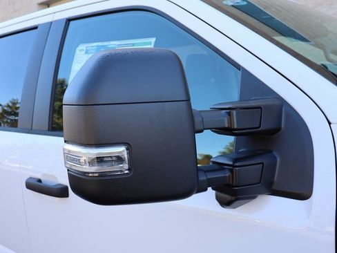 New 2026 Ford F450 XL w/ 360-Degree Camera Package image 22