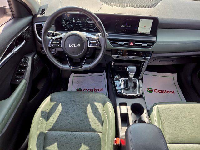 Used 2024 Kia Seltos SX w/ SX Sunroof Package AWD/4WD image 15