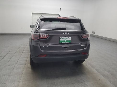 Used 2019 Jeep Compass Latitude w/ Cold Weather Group AWD/4WD image 6