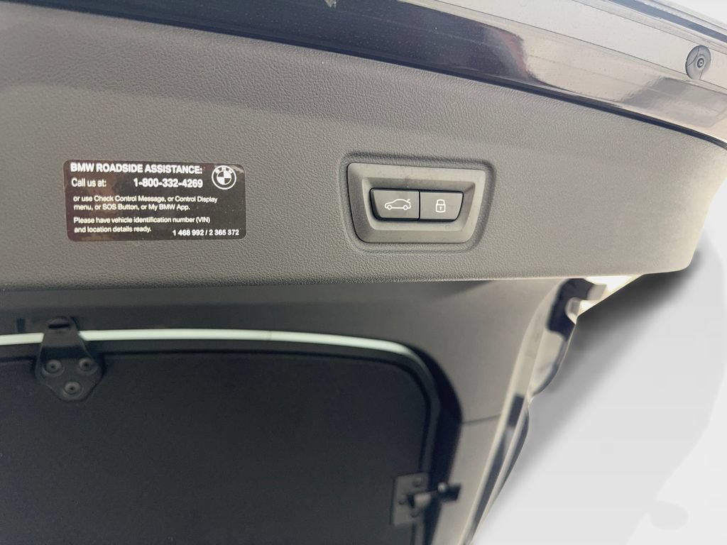 Used 2025 BMW i4 eDrive40 w/ Premium Package RWD image 85